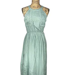 Doe & Rae Light Green Maxi Dress with Halter Neckline and Lace Detail Size Small